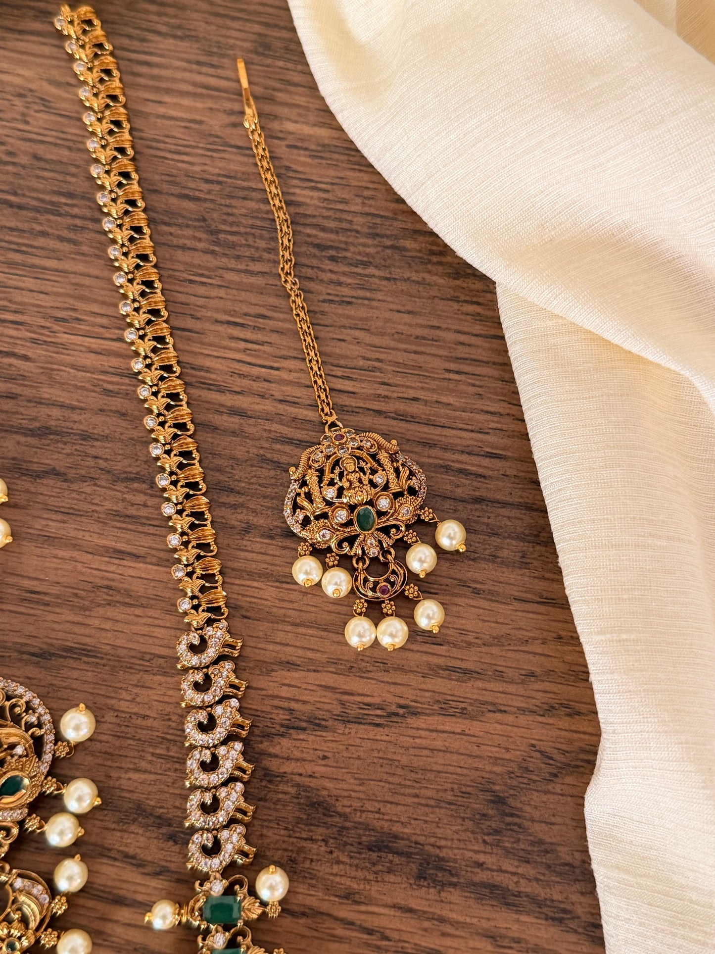 Bridal Nakshi Combo Jewellery Set – Short Necklace, Long Haram & Maang Tikka