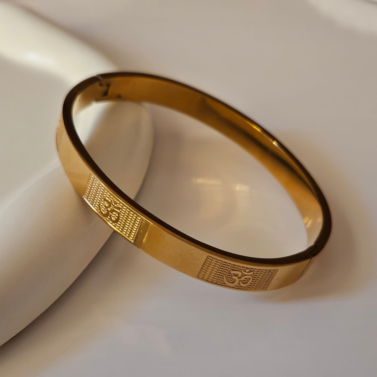Om Kada