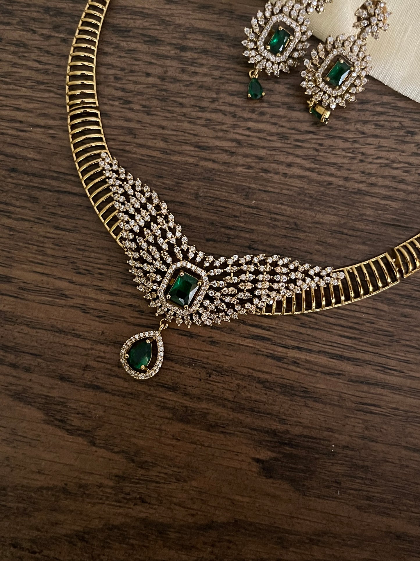 Traditional Kanti Necklace – Green Stones & AD – With Earrings