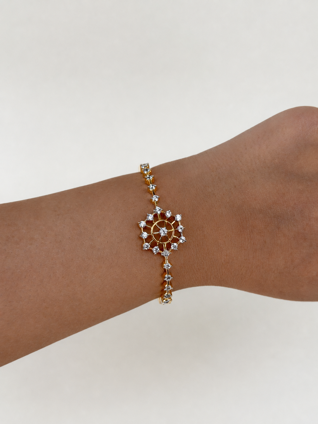 White Floral Chain Bracelet