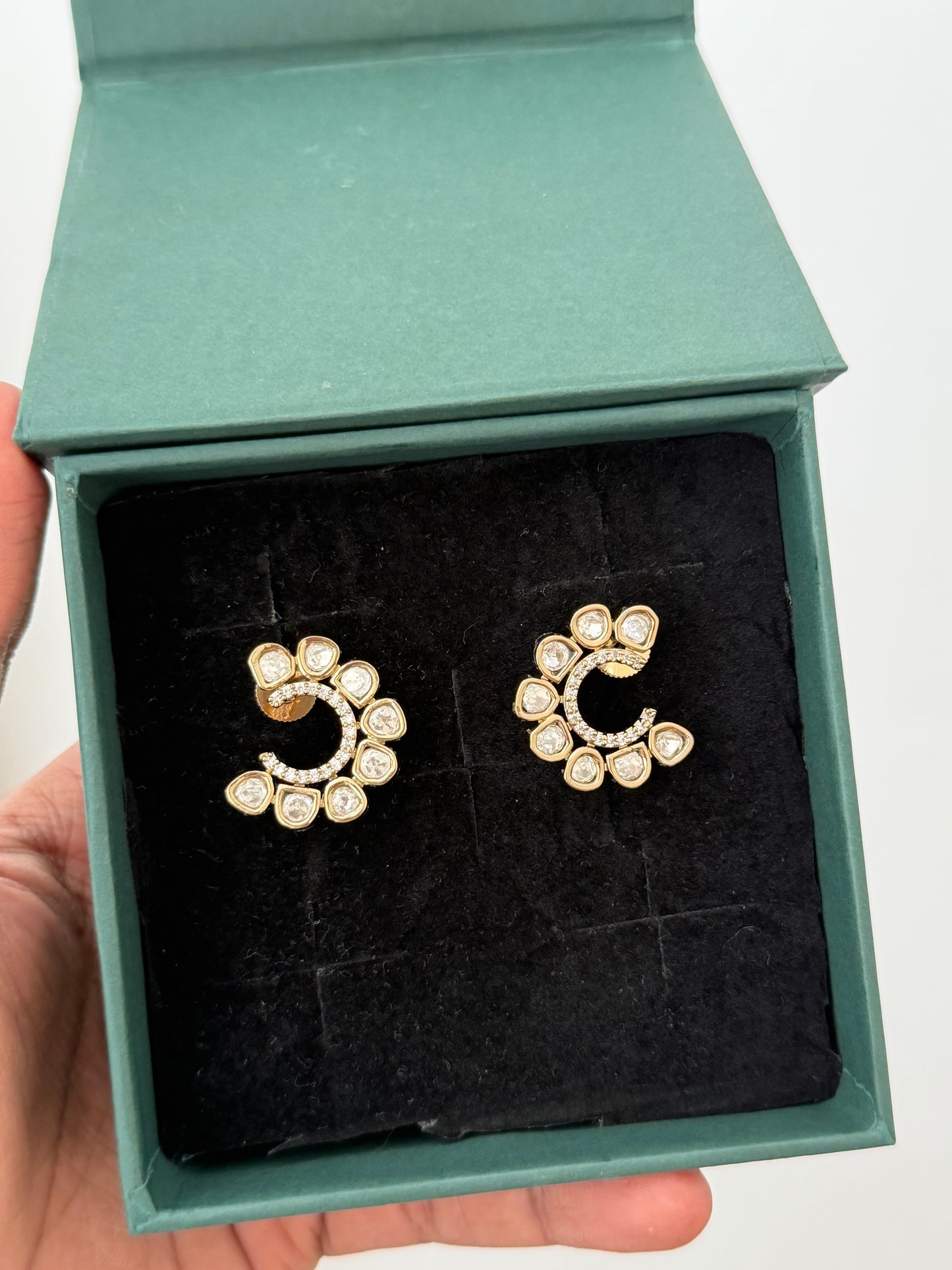 Kundan Stud Earrings — Round Design