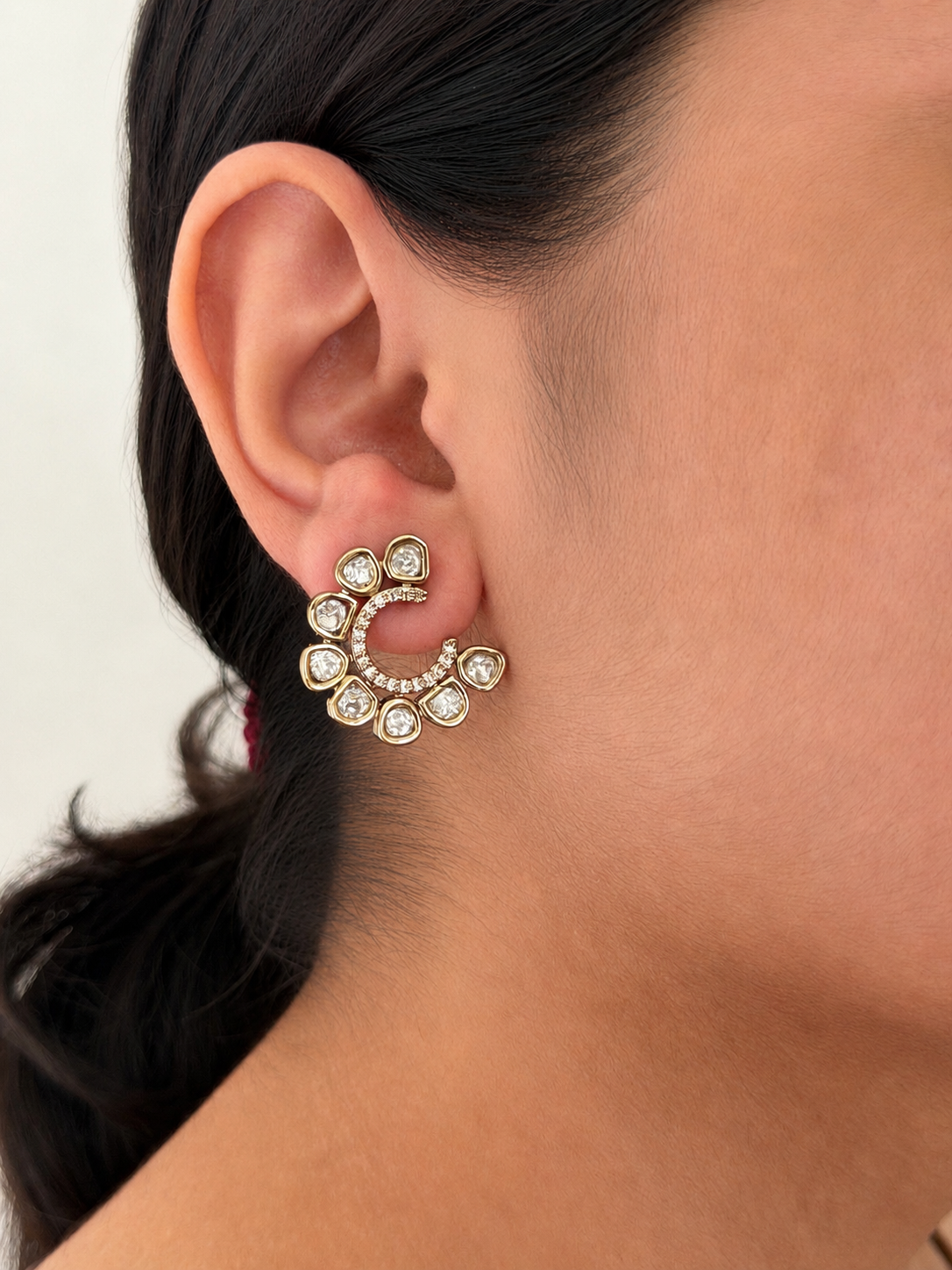Kundan Stud Earrings — Round Design