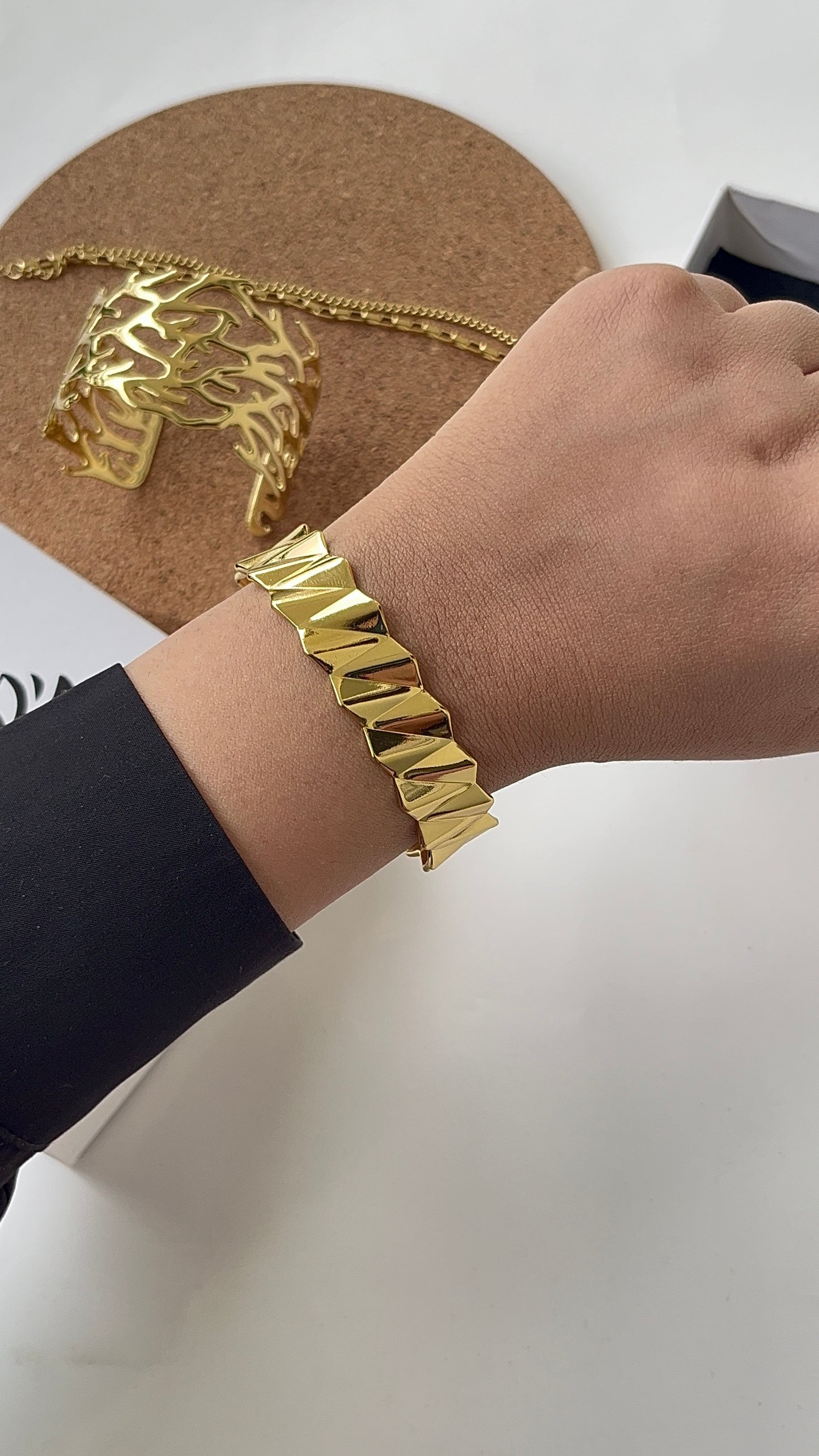 Lia Bracelet Cuff