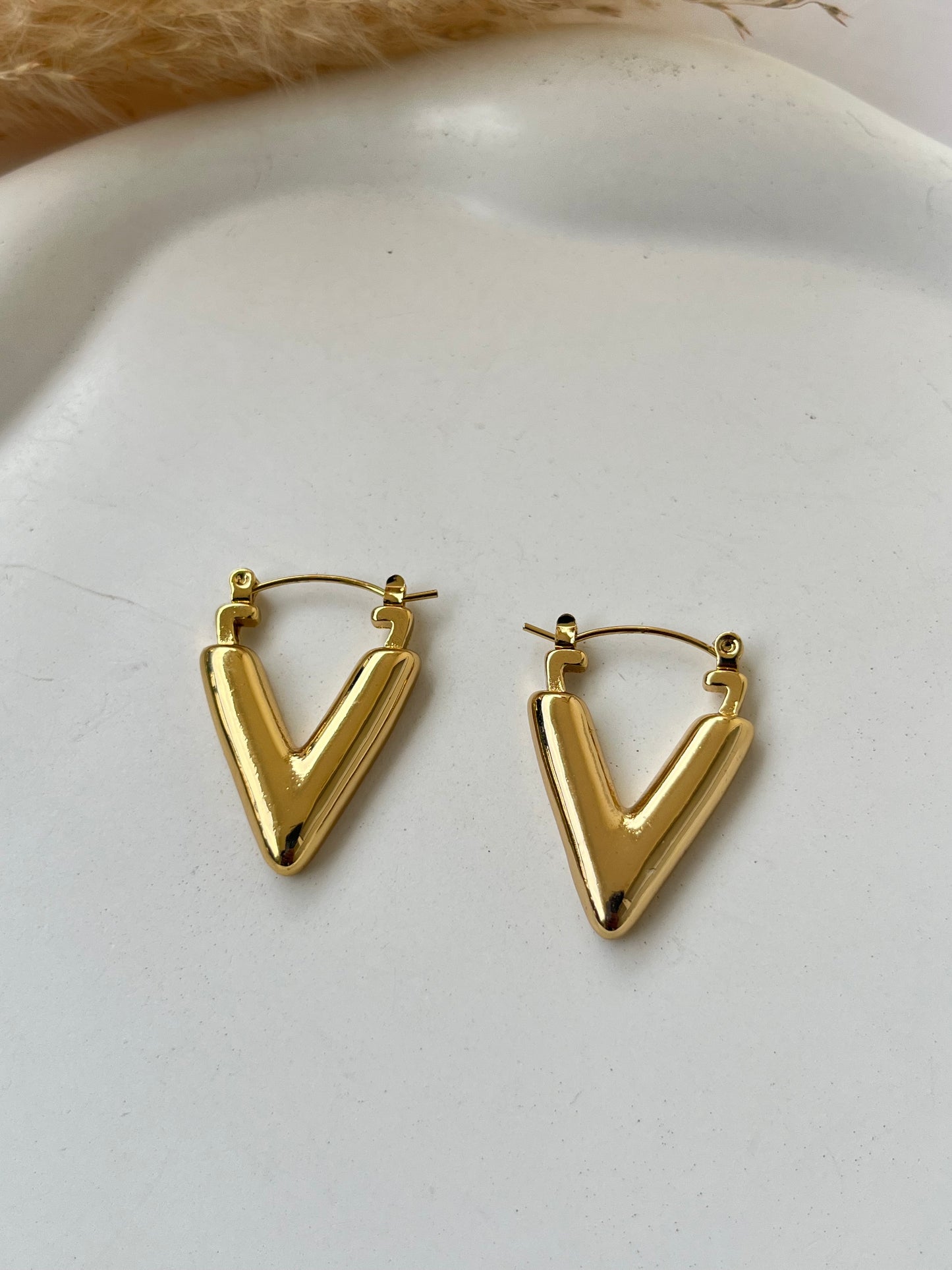 Victoria Hoops