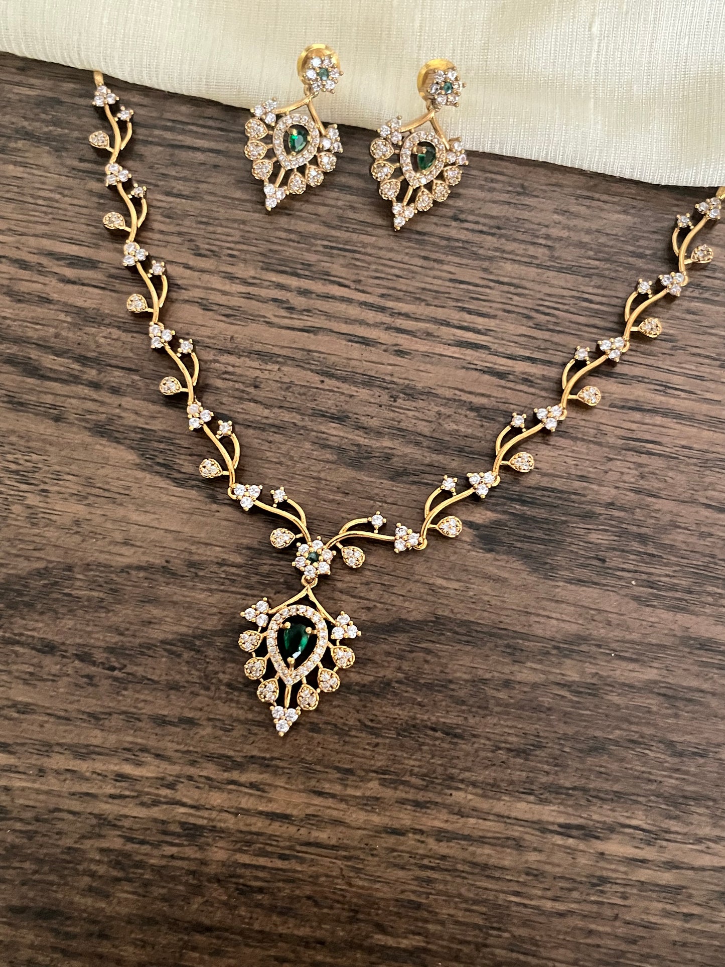Sleek Green AD Necklace – Leaf Motifs – With Earrings