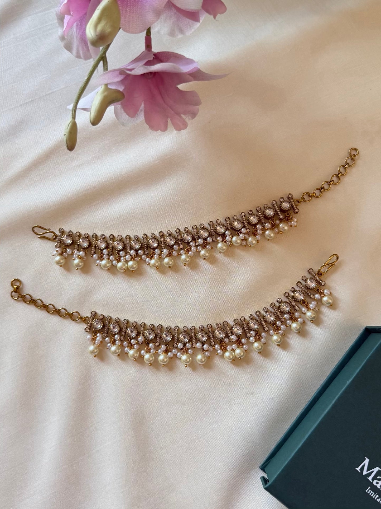 Victorian Kundan Earchain