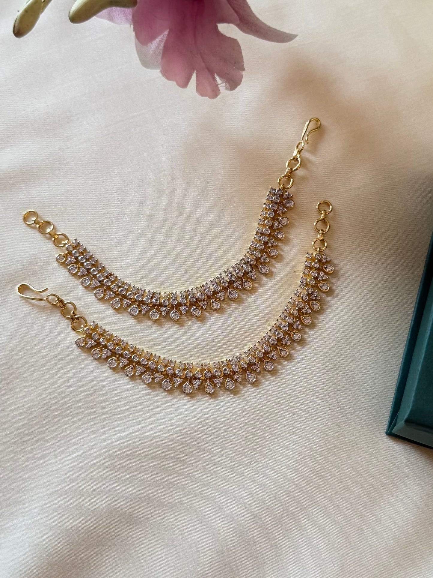 Beautiful AD ear chain