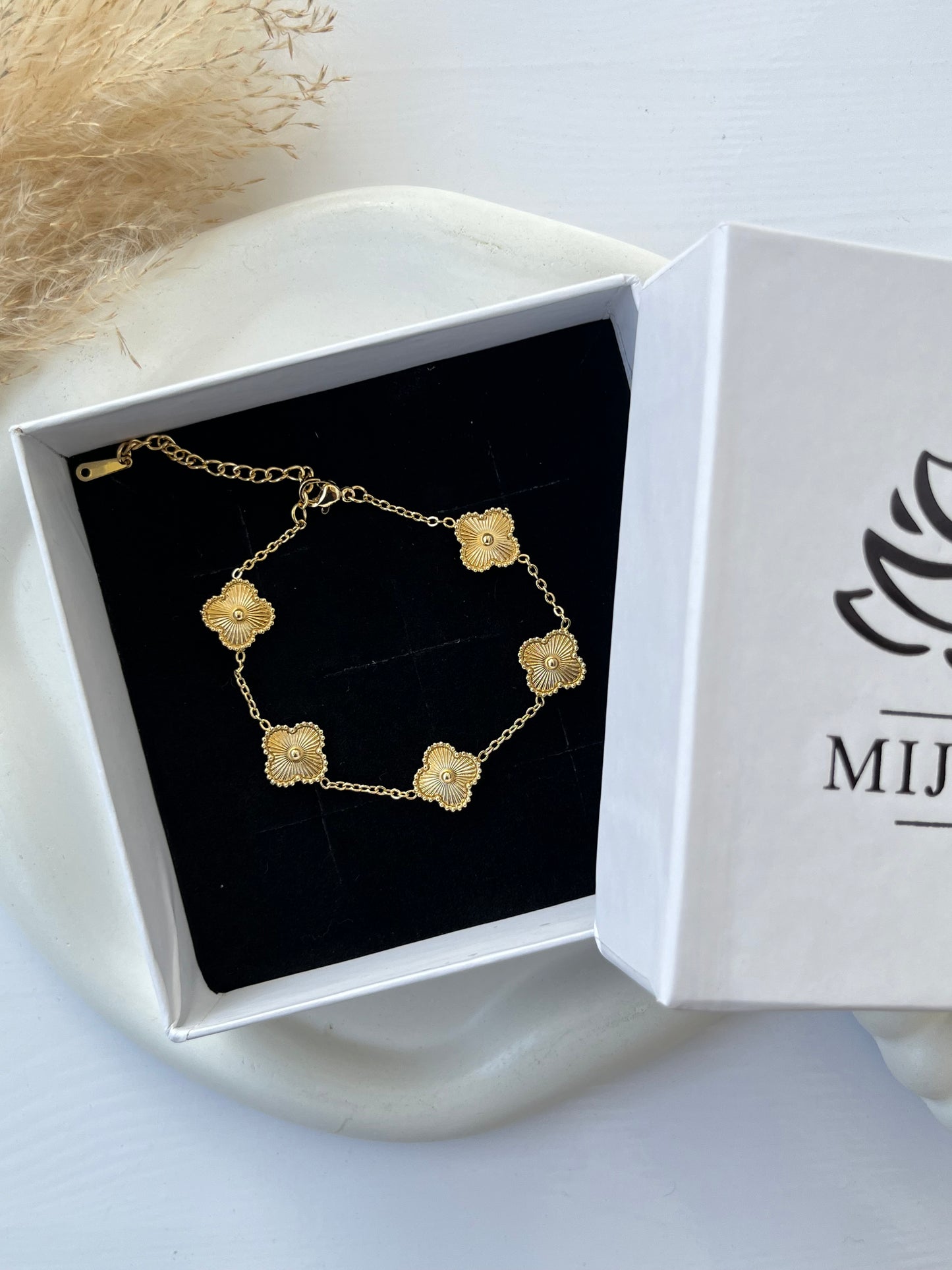 Elsie Bracelet - Golden