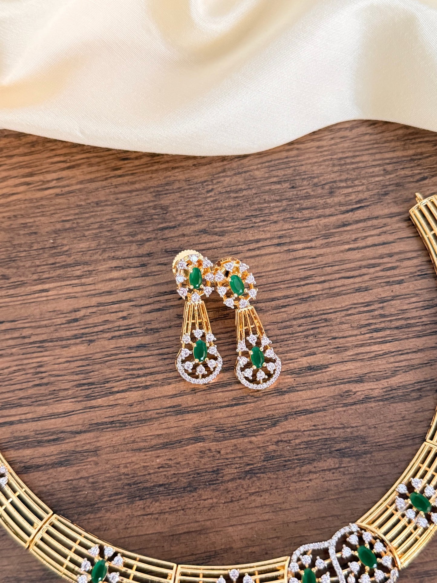 Real Diamond Look Designer Kanti Necklace Set