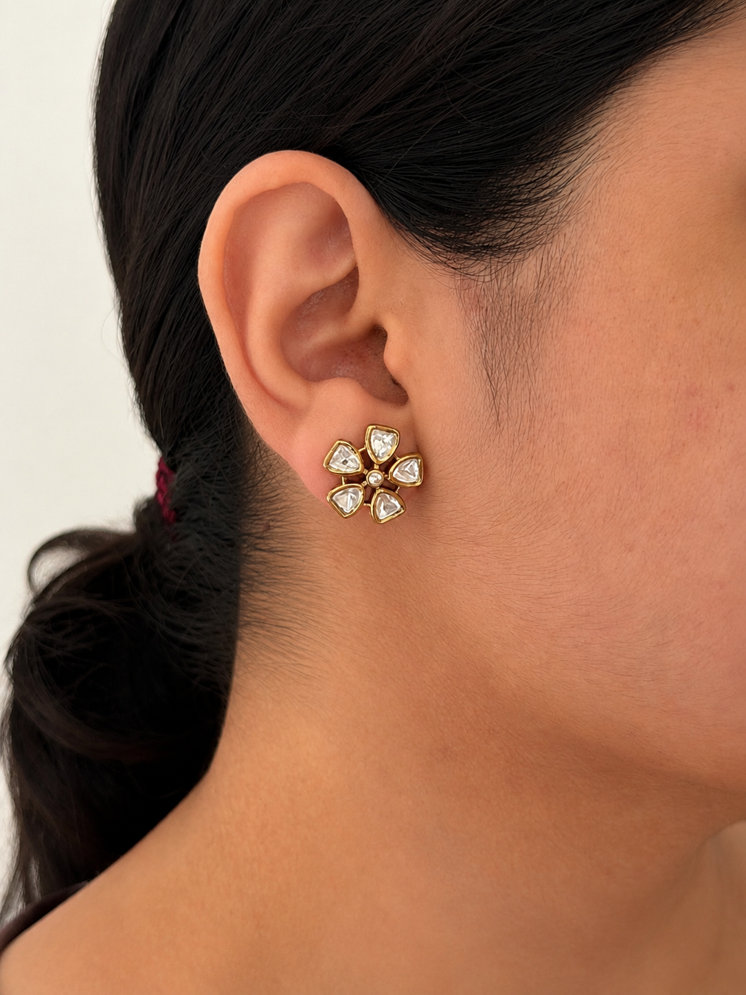 Kundan Stud Earrings — Flower Design