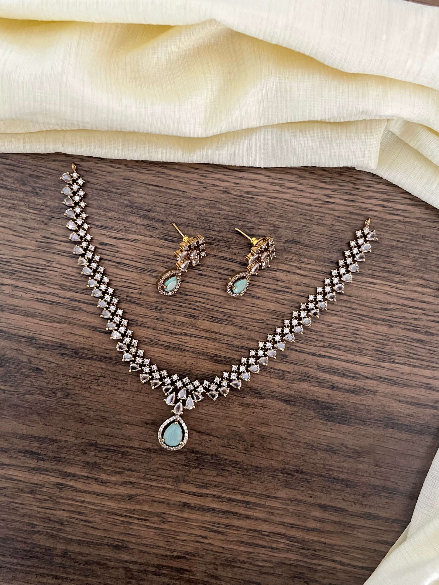 Victorian Style AD Necklace Set – Premium Finish