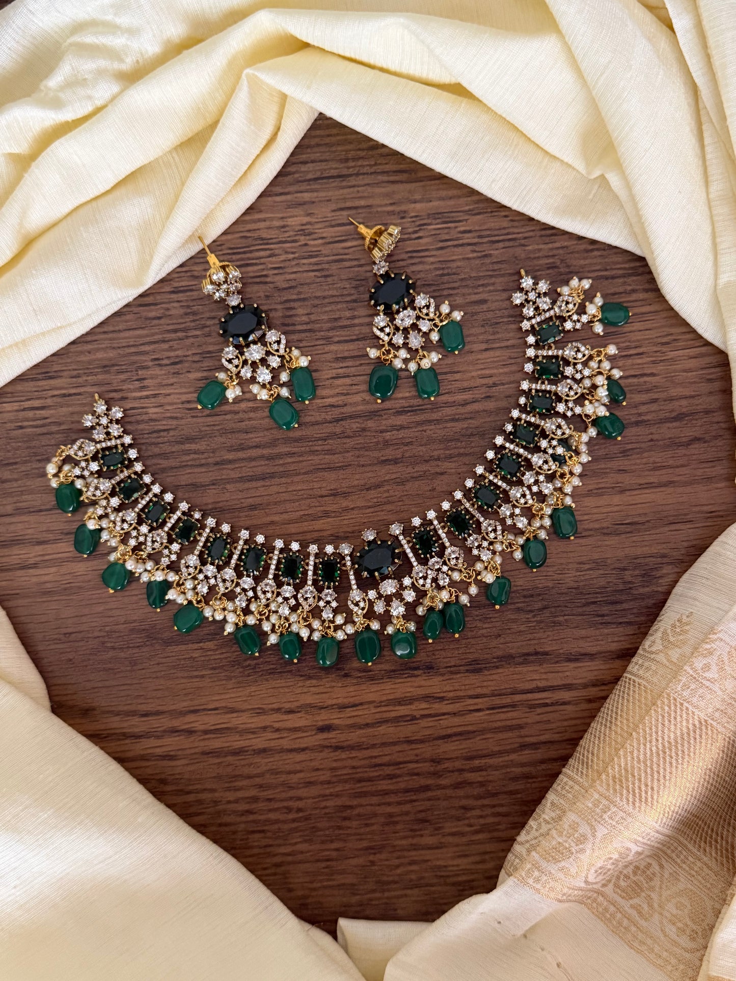 Victorian Emerald Choker Set (High Neck Fit)