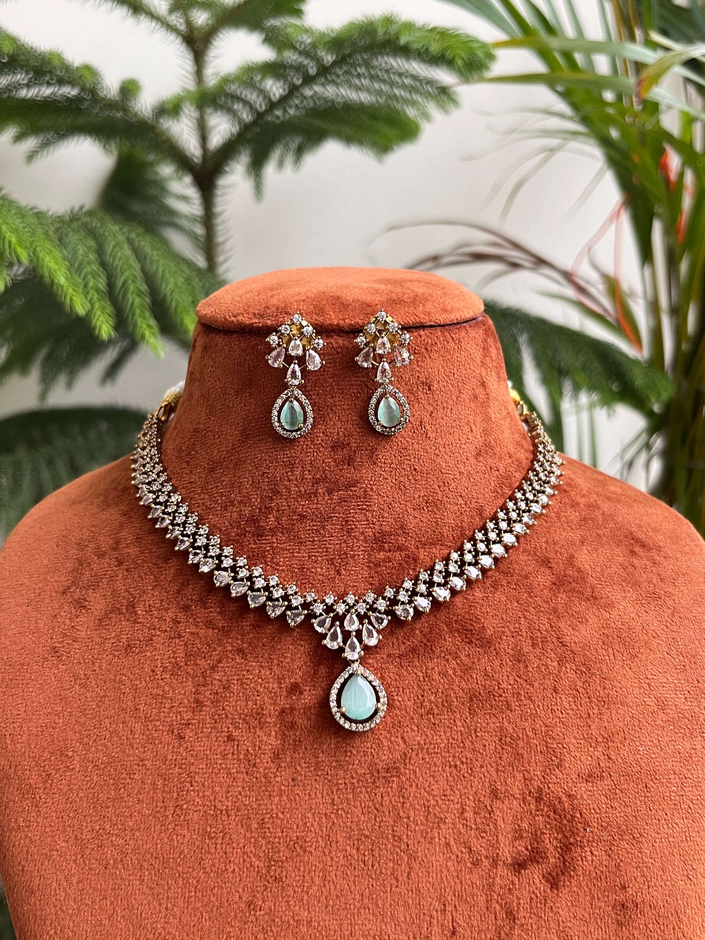 Victorian Style AD Necklace Set – Premium Finish