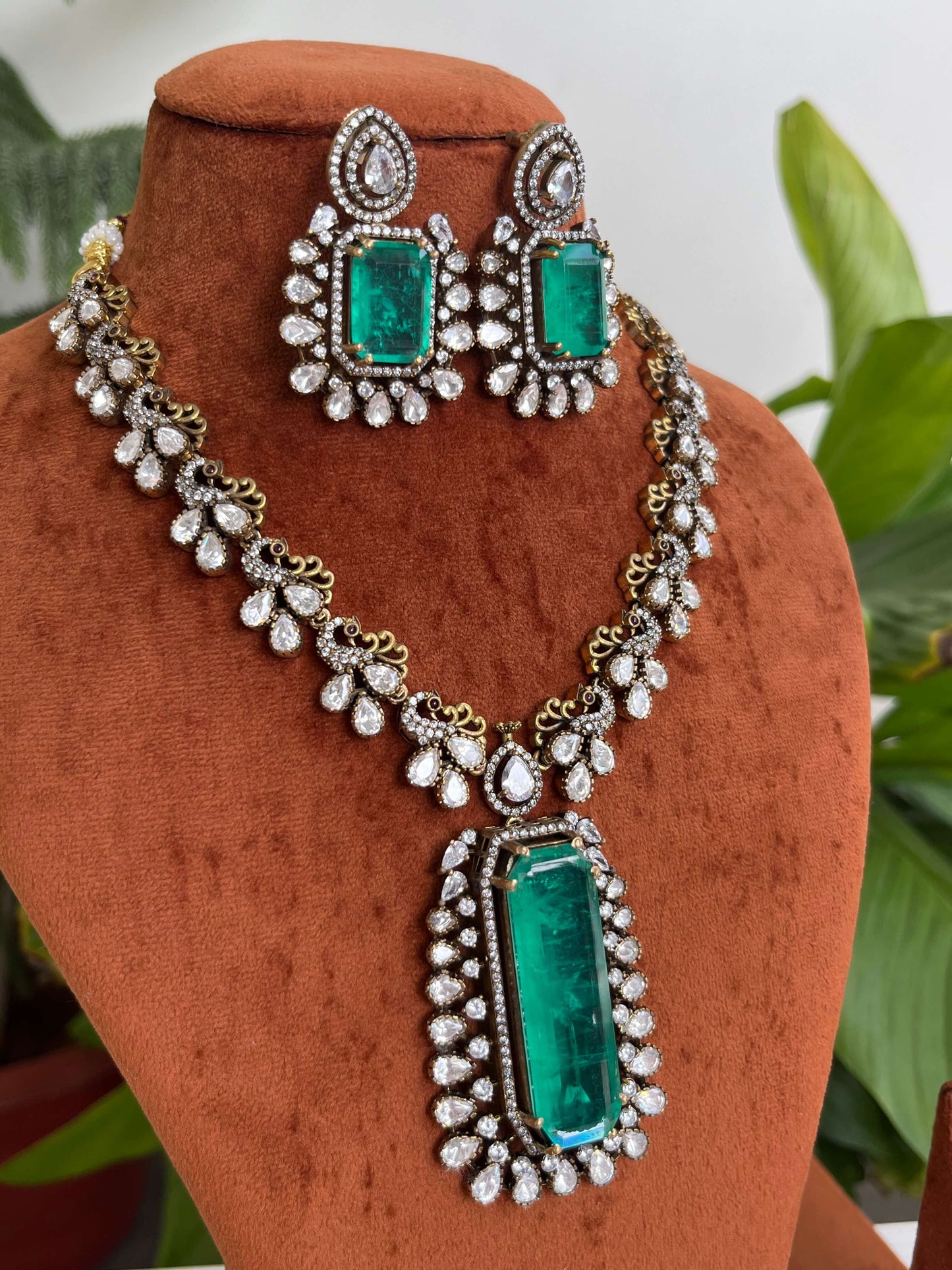 Moissanite Kundan Necklace Set with Green Doublet Stone | Bridal & Festive Jewelry