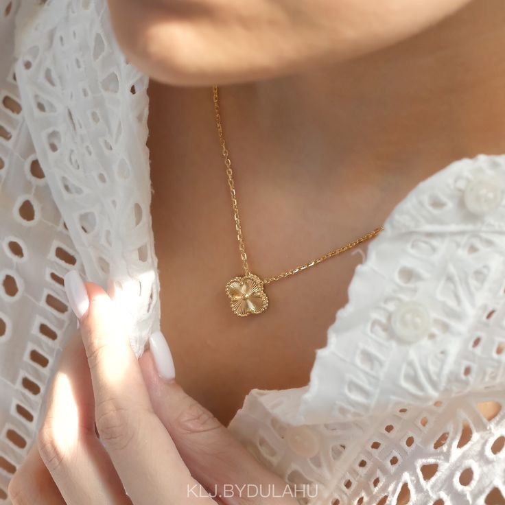 Clover Gold Necklace