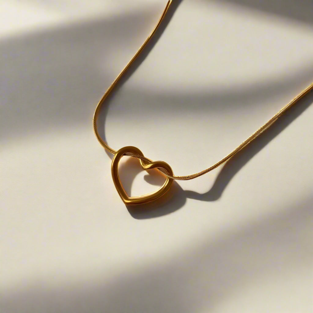 Alice Necklace