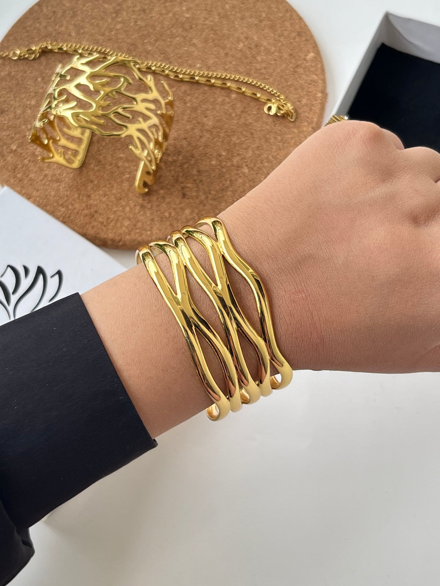 Tetsu Bracelet Cuff