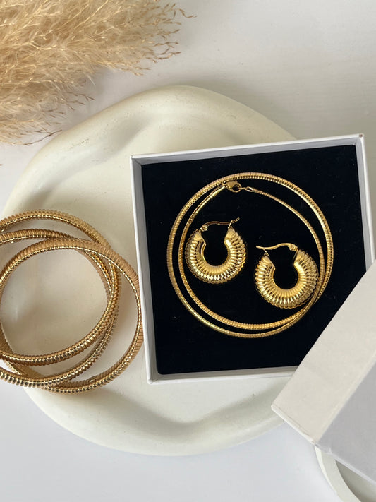 Bold Rakhi Gift Combo – Round Chain, Anya Hoops & Ariana Bracelet