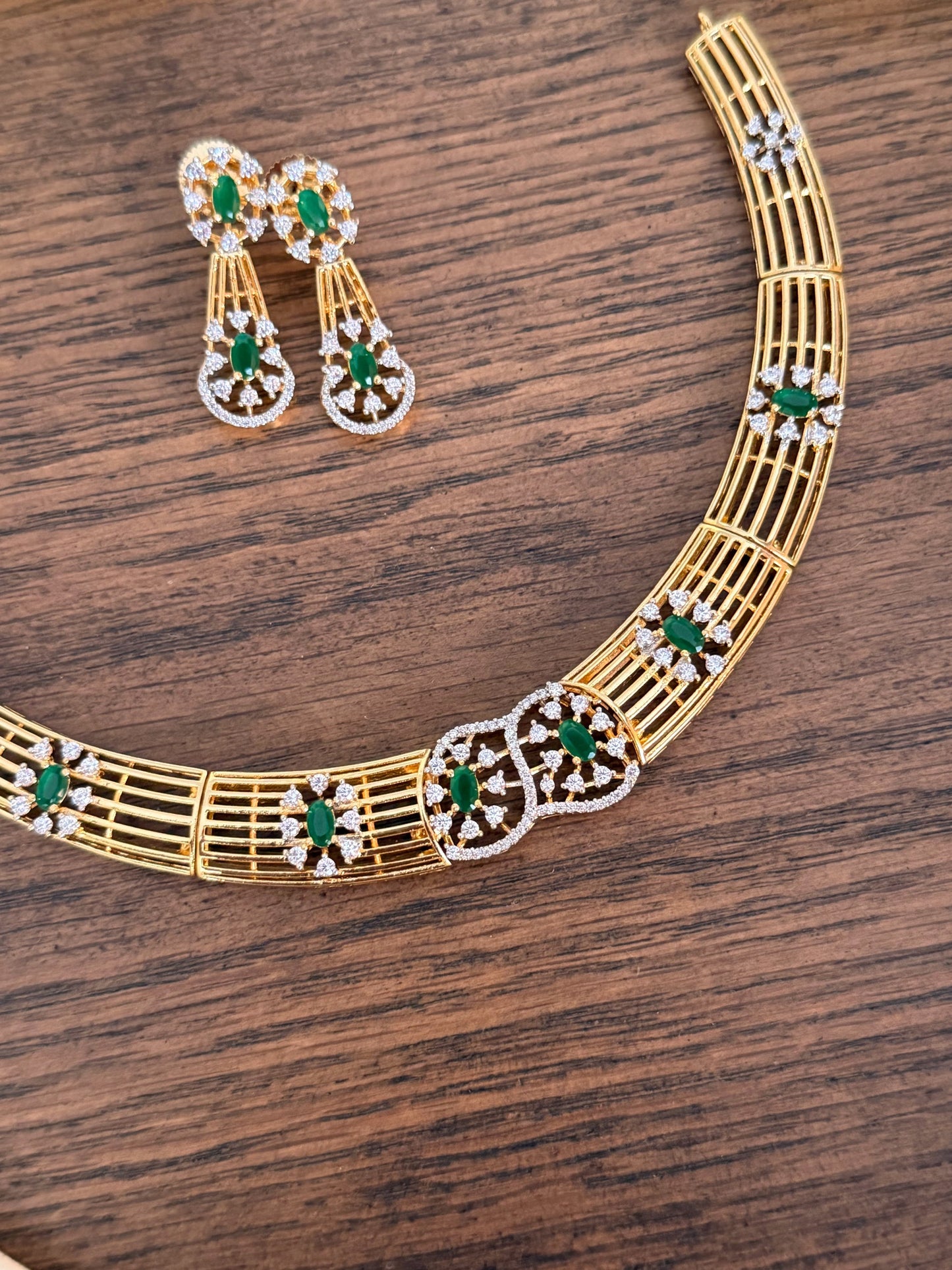 Real Diamond Look Designer Kanti Necklace Set