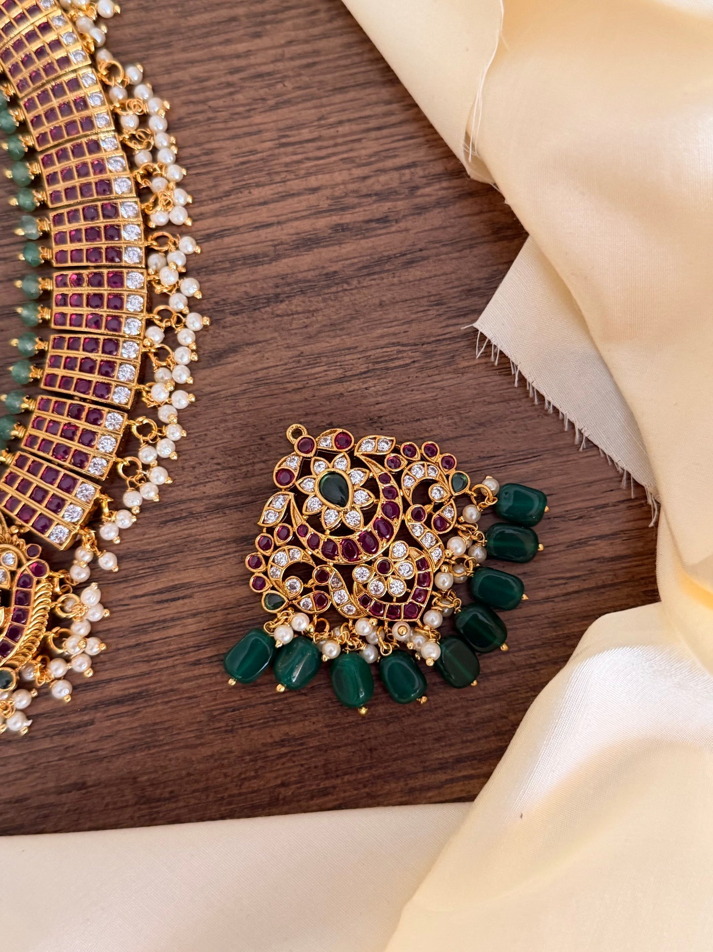 Grand Temple Style Detachable Pendant Necklace Set