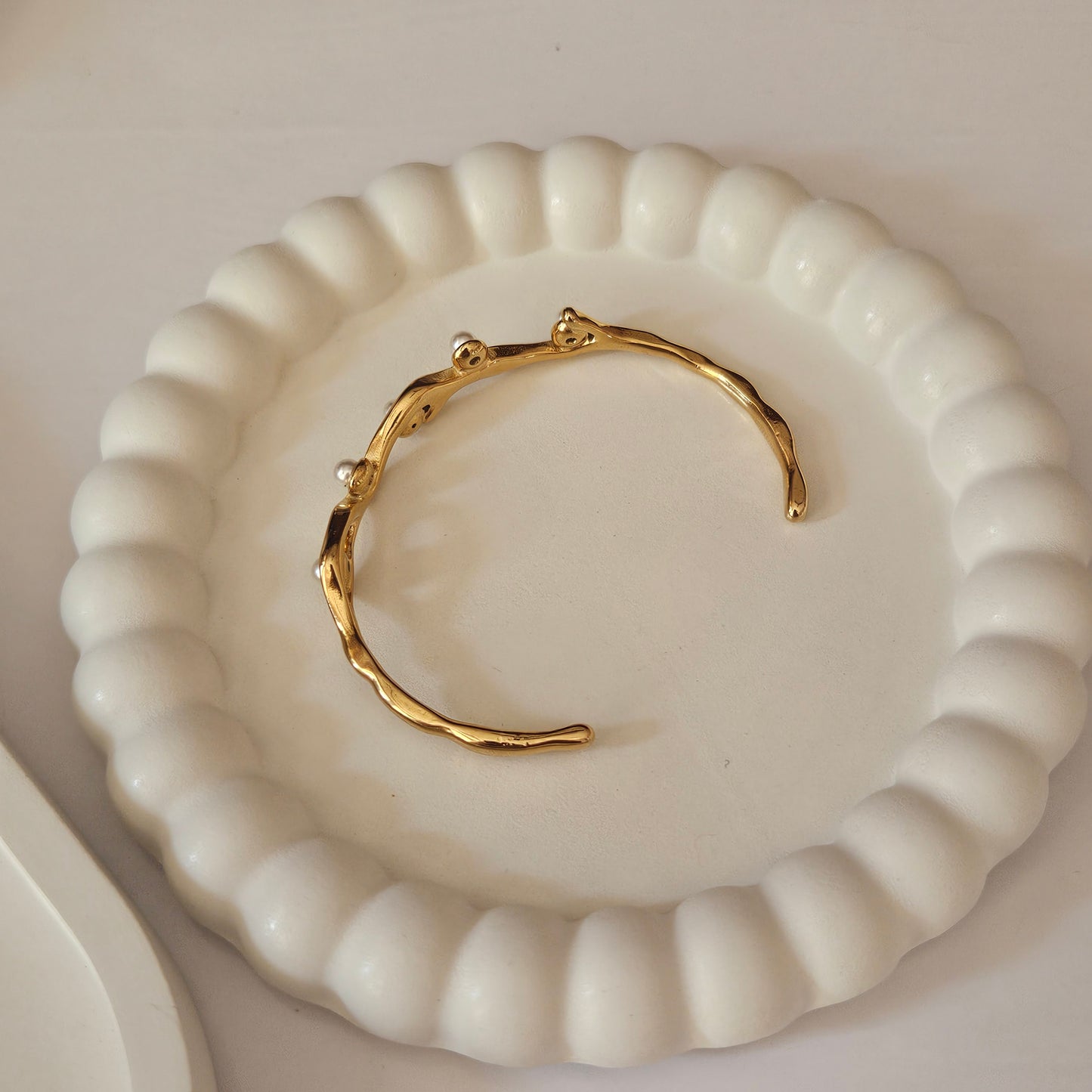 Boho Pearl Rakhi Gift Combo – Maurea Necklace, Pascha Pearl Studs & Maggie Cuff