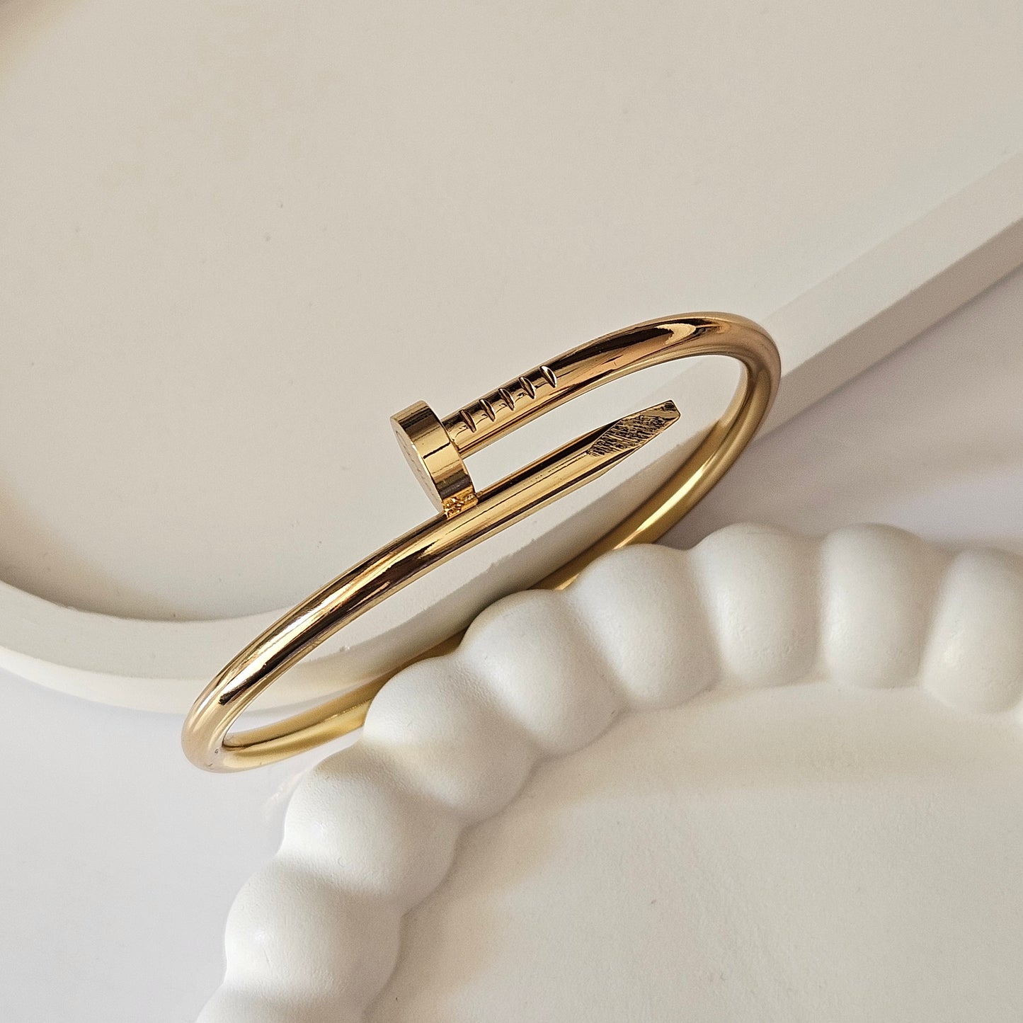 Nail Band