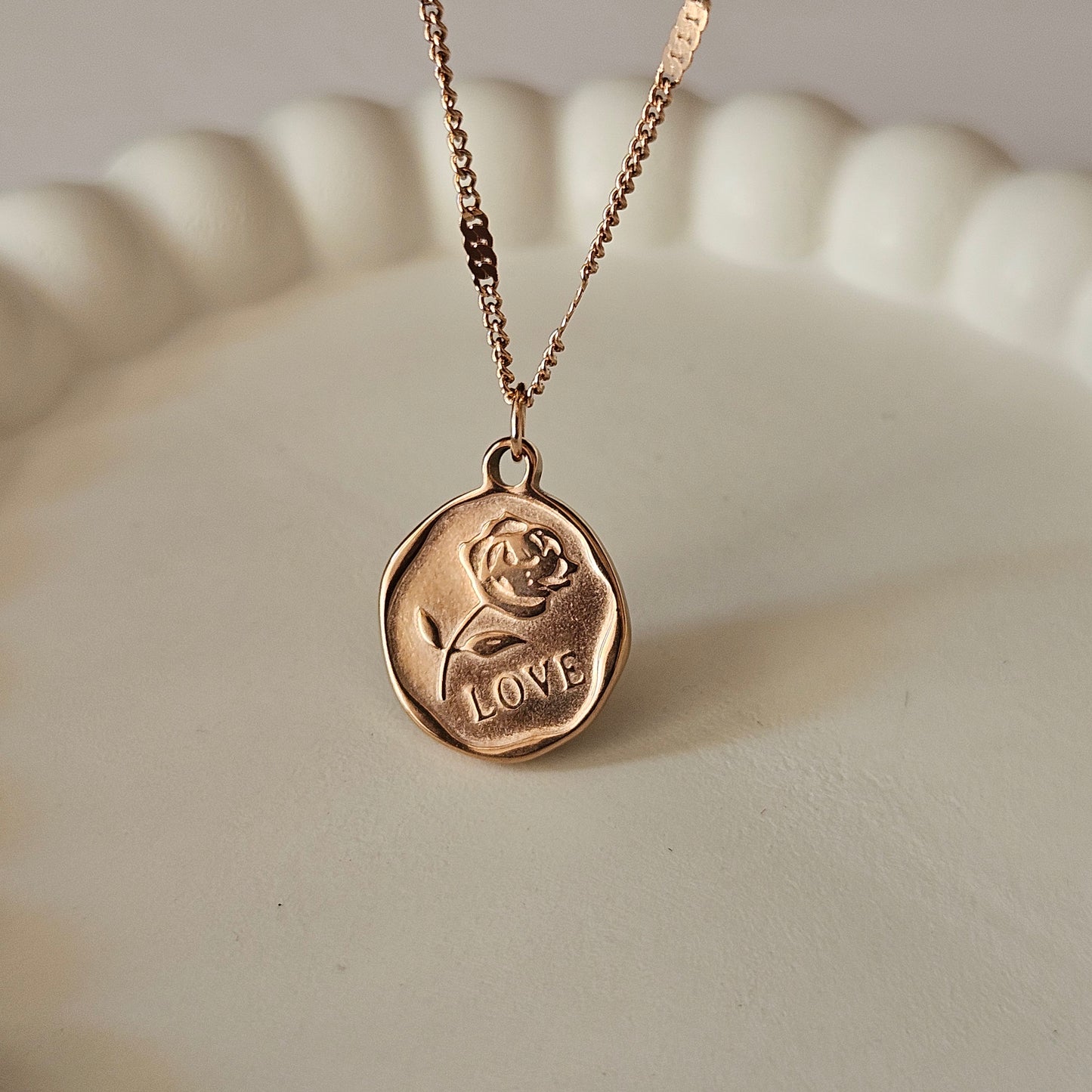 Evie Necklace