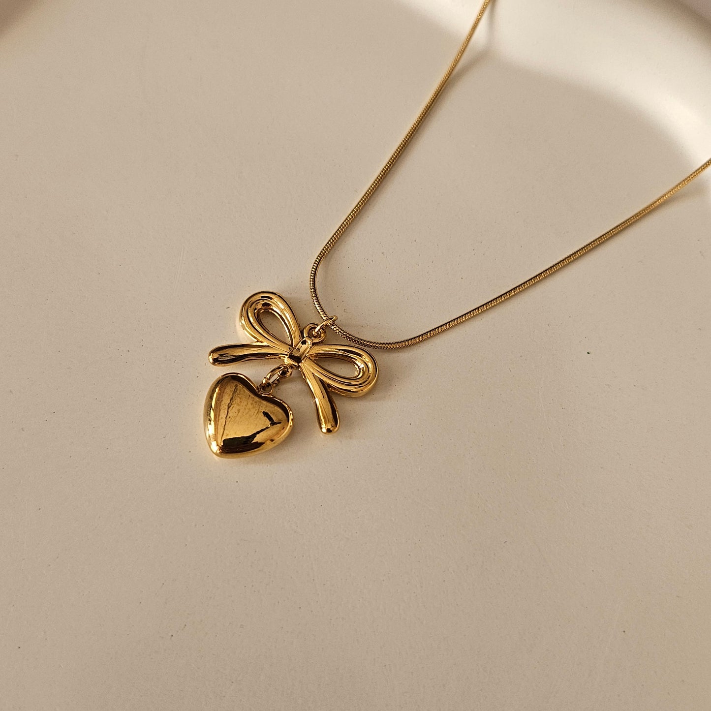 Mila Necklace