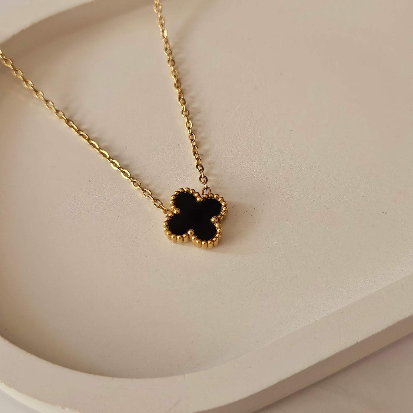 Clover Necklace Set
