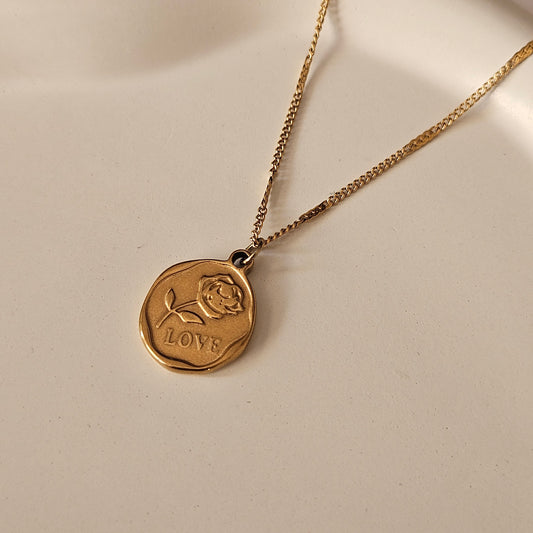 Evie Necklace