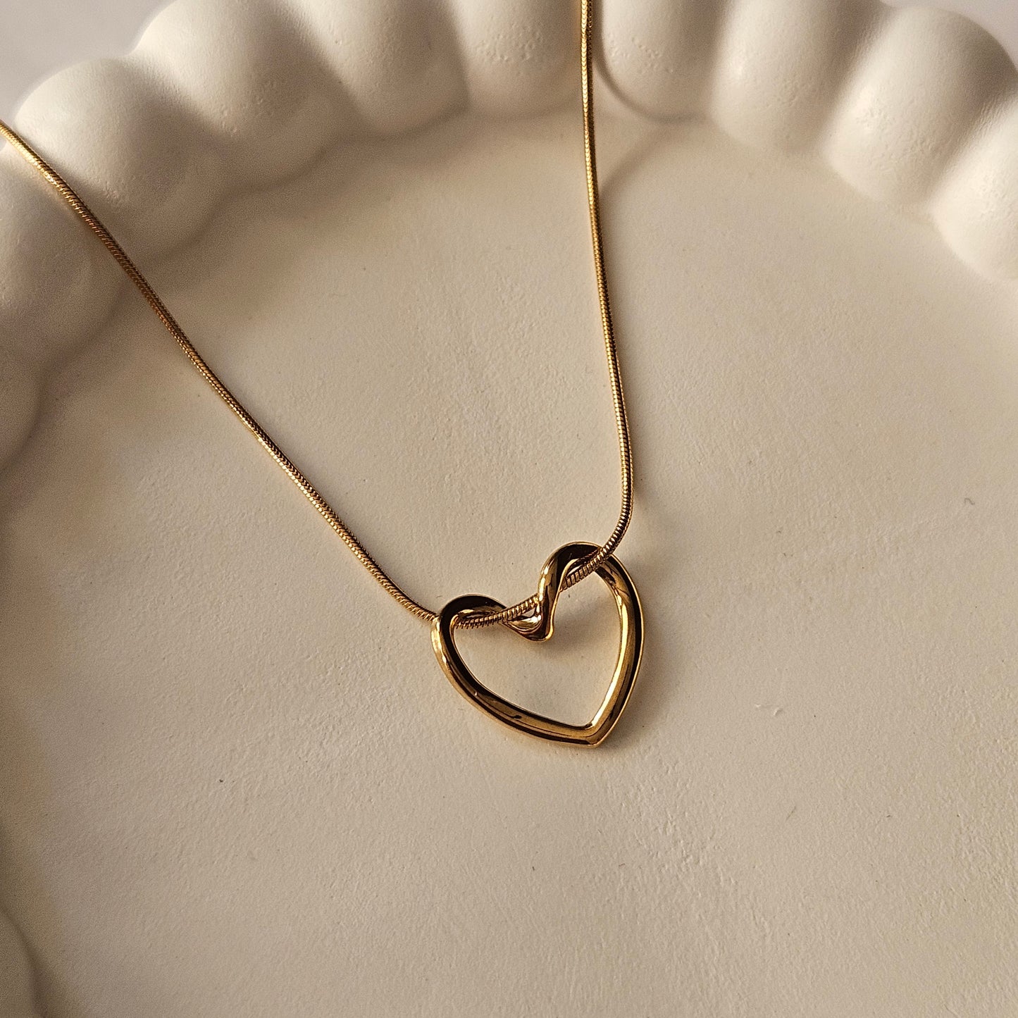 Alice Necklace