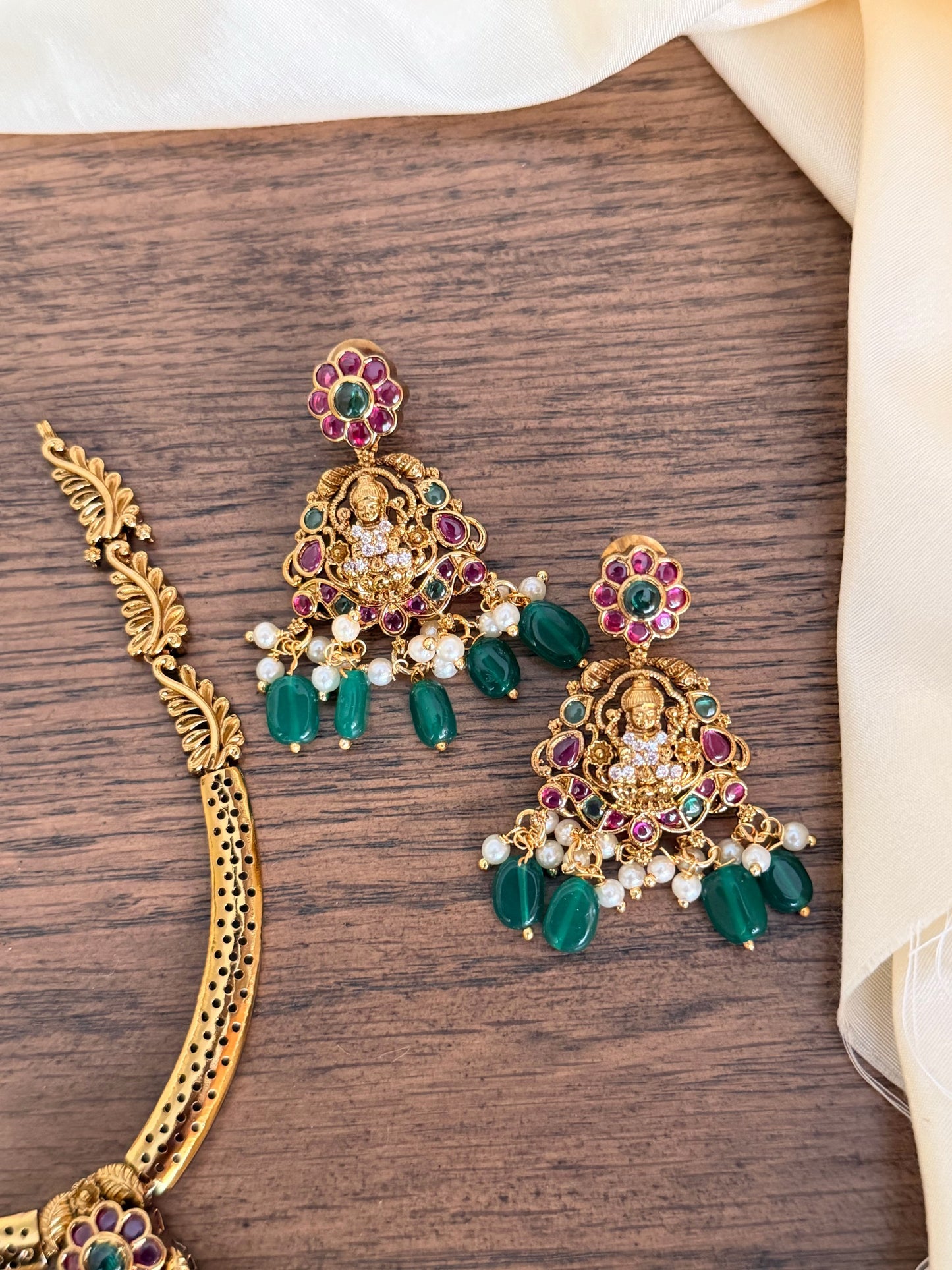 Temple Style Lakshmi Devi Kanti Necklace Set