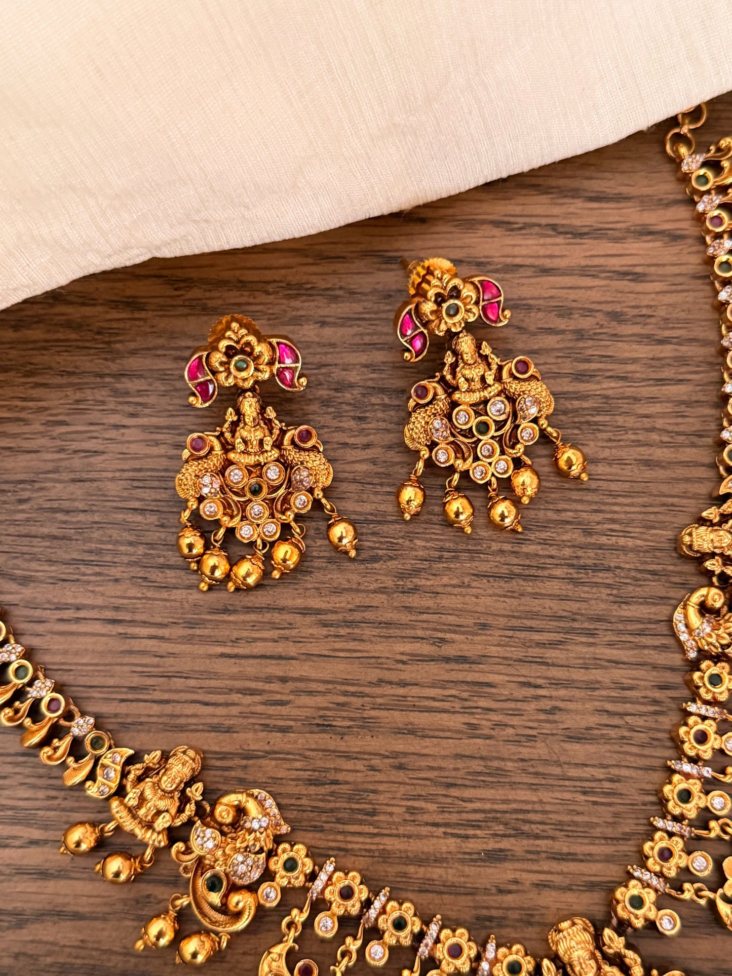 Royal Lakshmi Temple Jewelry Set | Handcrafted Antique Gold Necklace, Jhumkas, and Maang Tikka with Jadau Kundan