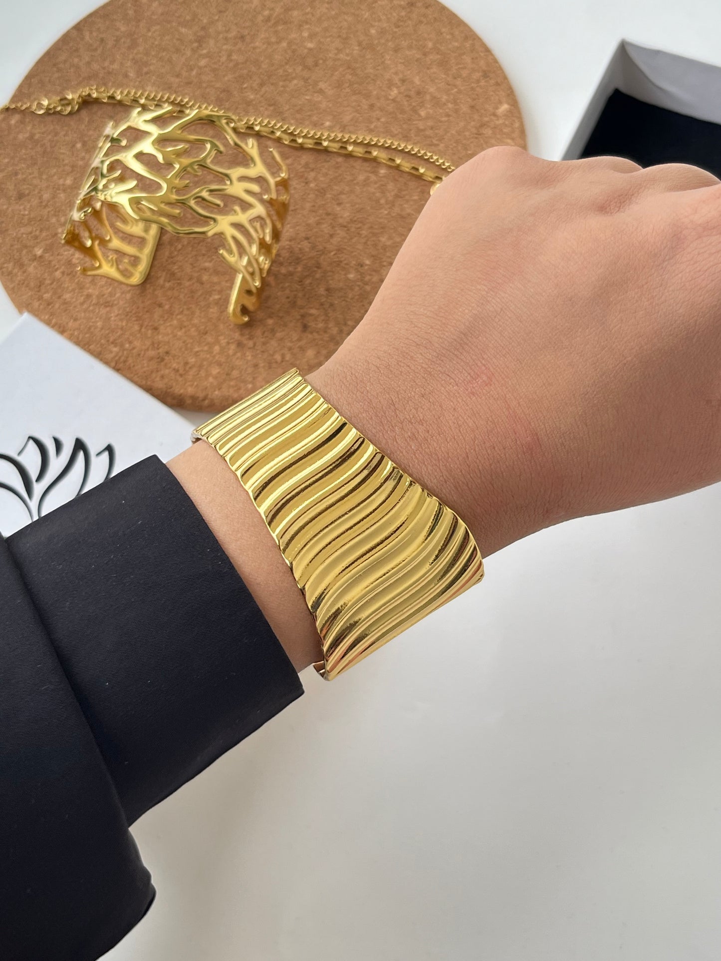 Lou Bracelet Cuff