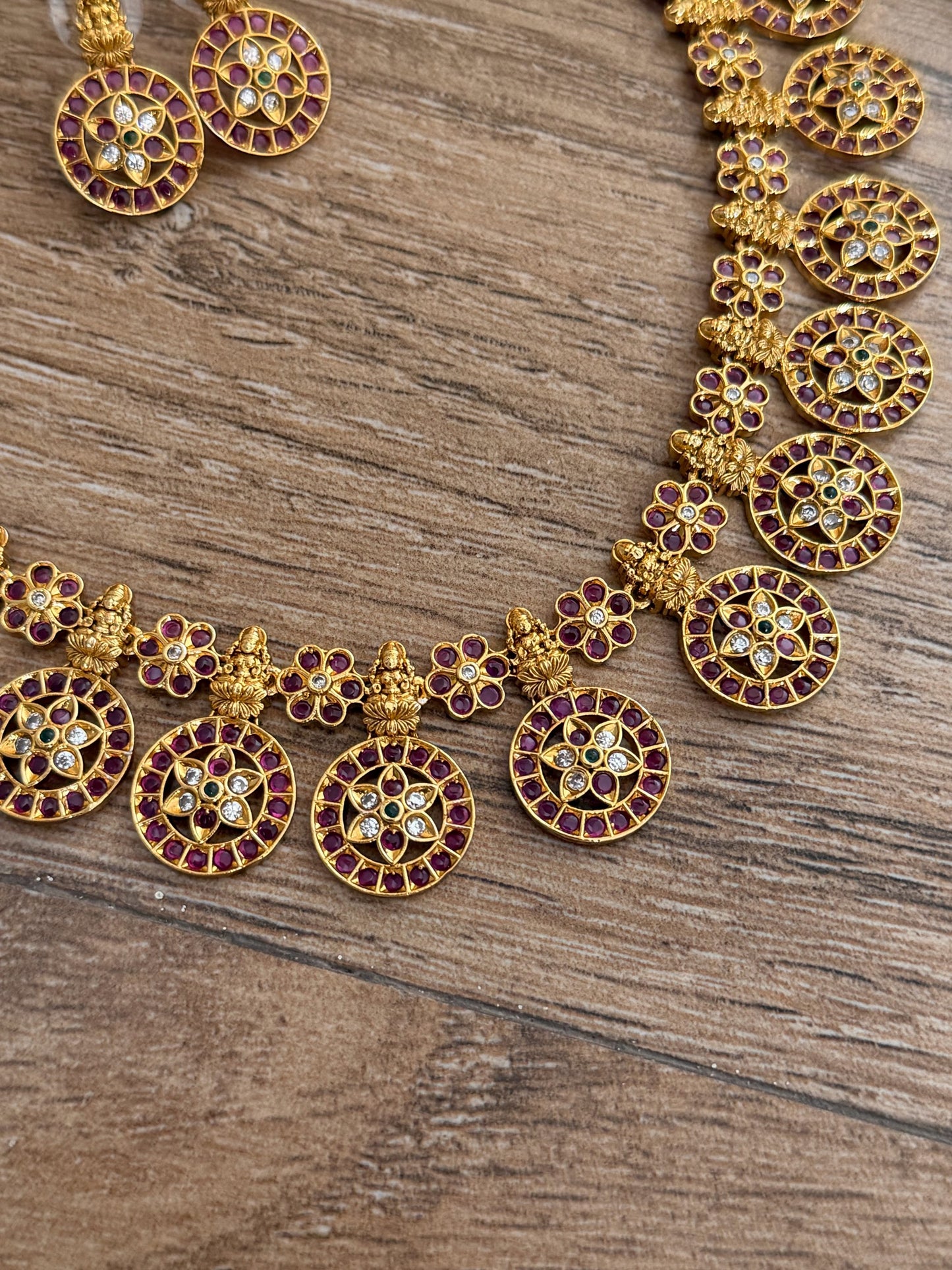 Divine Floral Lakshmi Coin Kemp Necklace Set