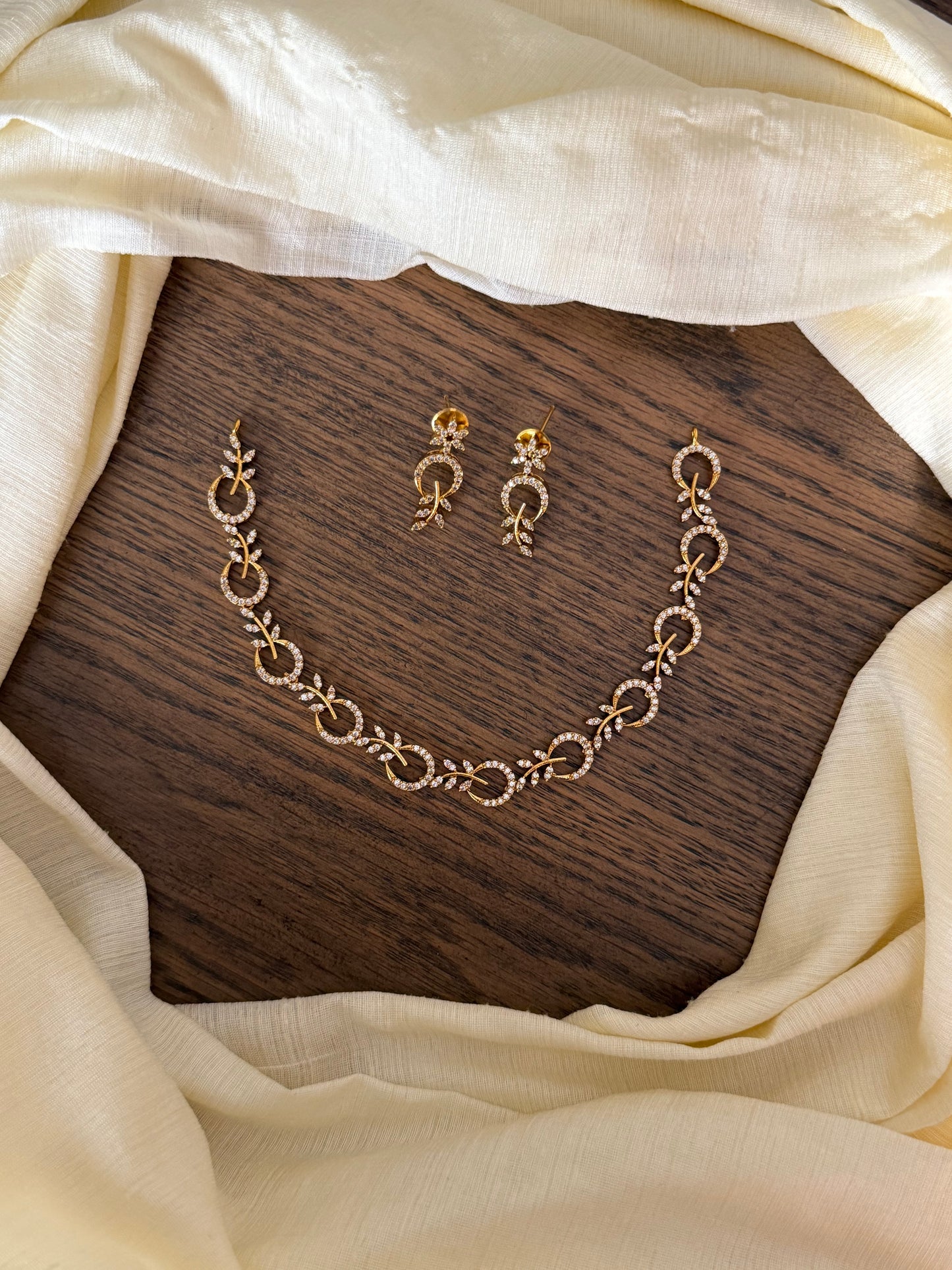Leaf Diamond Look Necklace Set