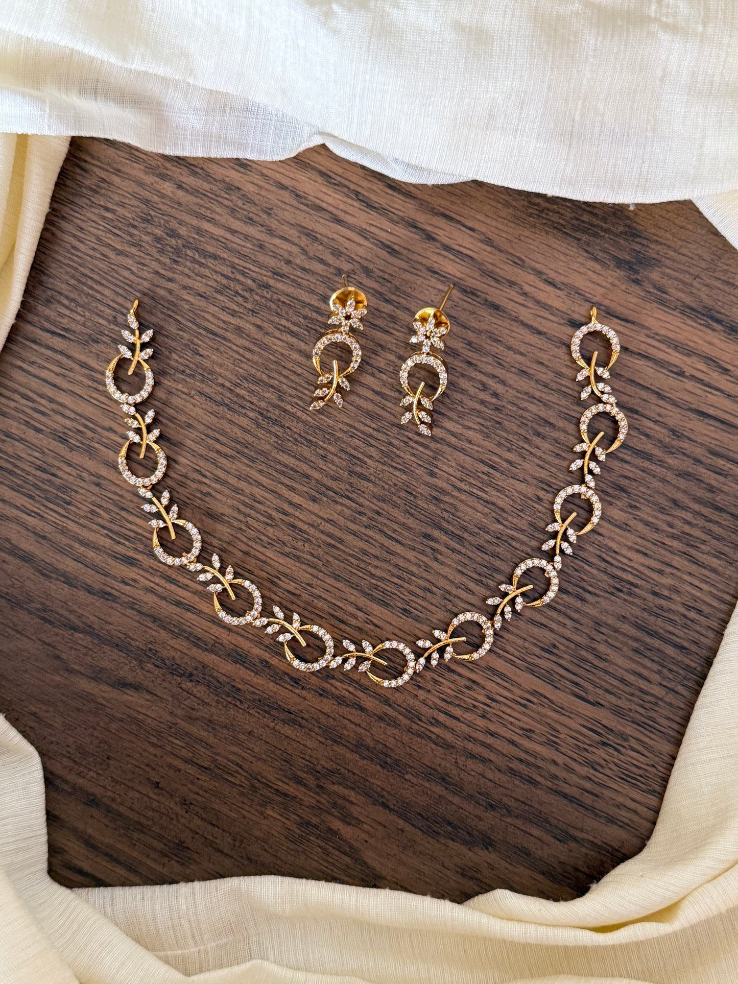 Leaf Diamond Look Necklace Set