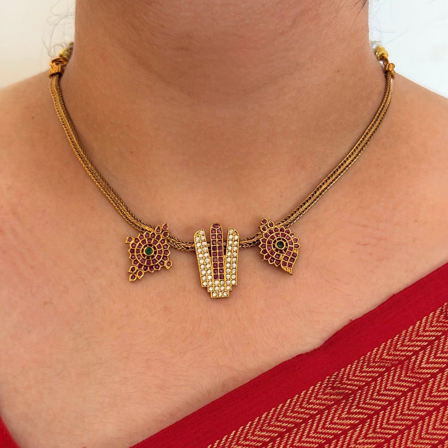 Traditional Thirunamam Pendant Necklace with Matching Studs