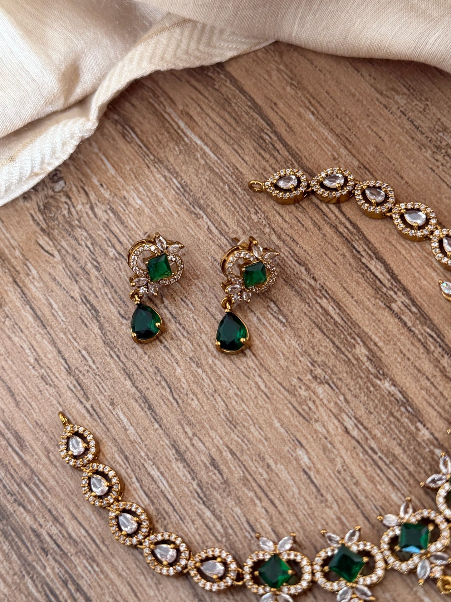 Diamond Look Necklace Set with Earrings
