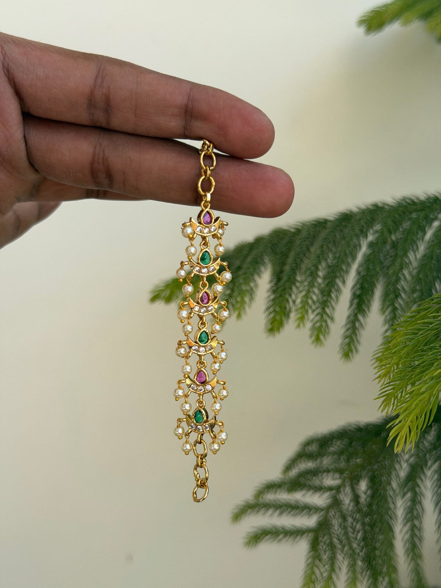 Shimmering Crescent Pearl Mattal