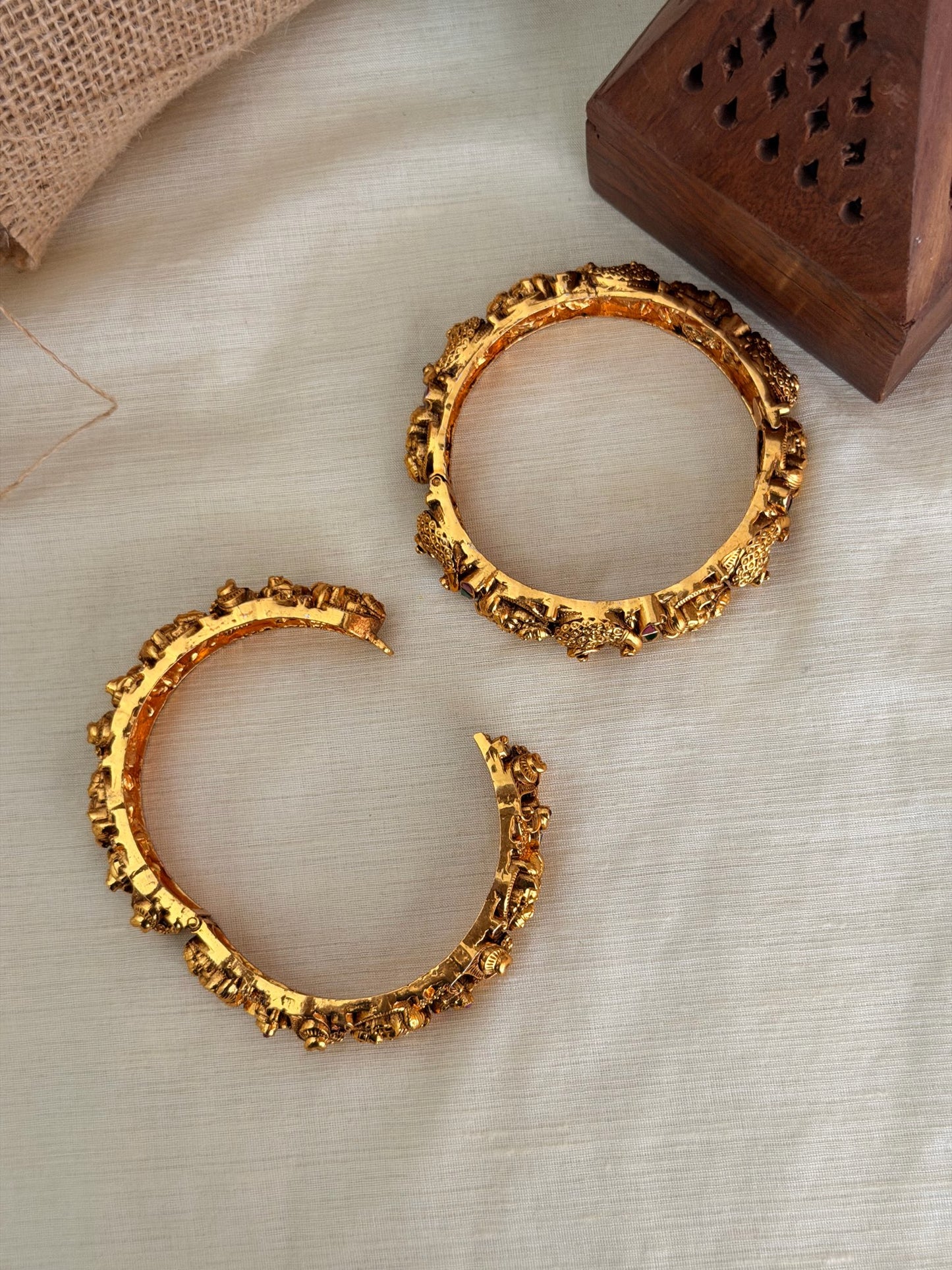 Antique Gold Peacock Stone Work Bangle