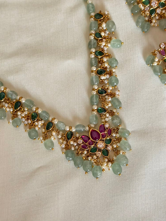 Lotus Kemp stone beaded necklace set