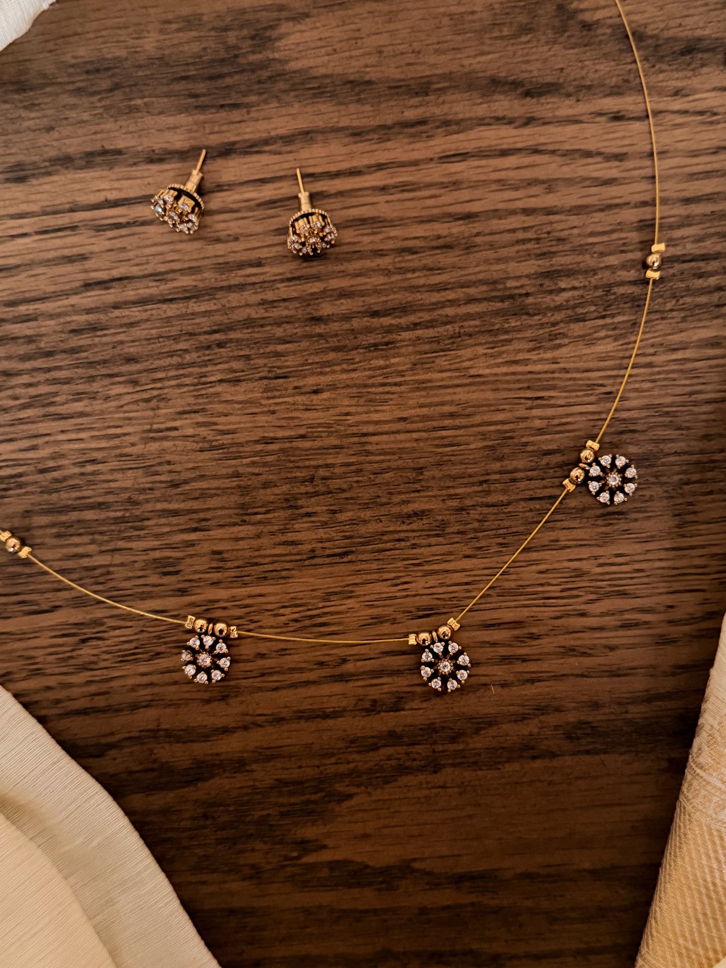 Floral Pendant Invisible Chain Necklace Set with Earrings