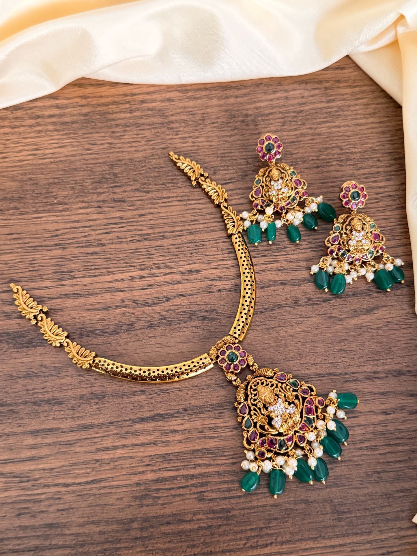 Temple Style Lakshmi Devi Kanti Necklace Set