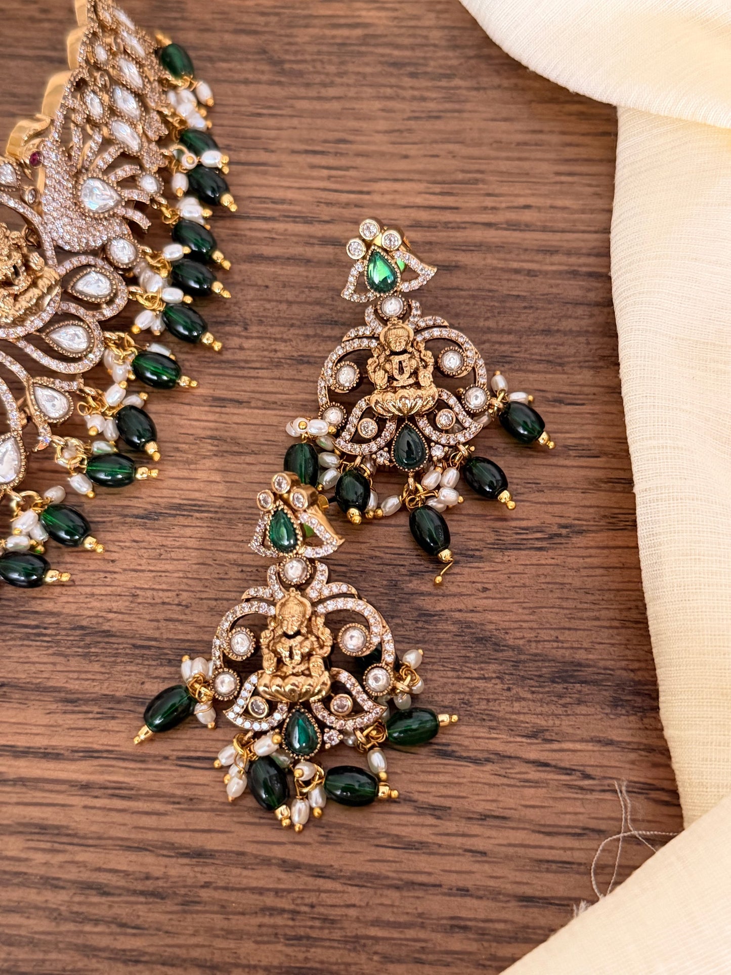 Premium Designer Victorian Bridal Choker Set