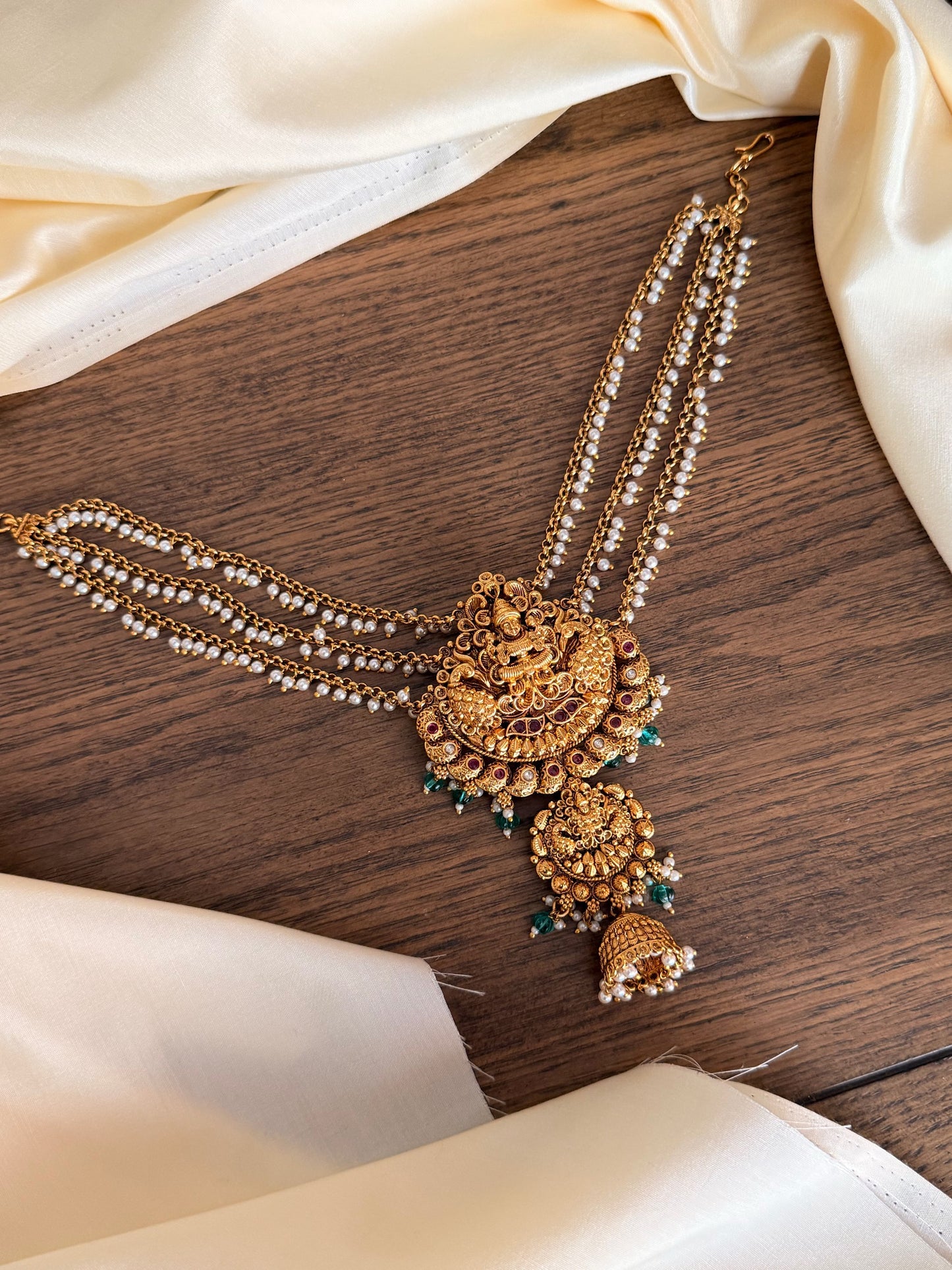 Temple Style Pearl Chain Hair Accessory