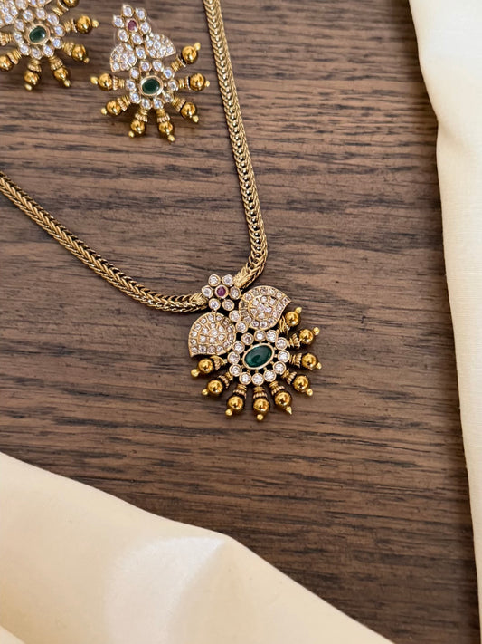 Leaf motif Attigai necklace