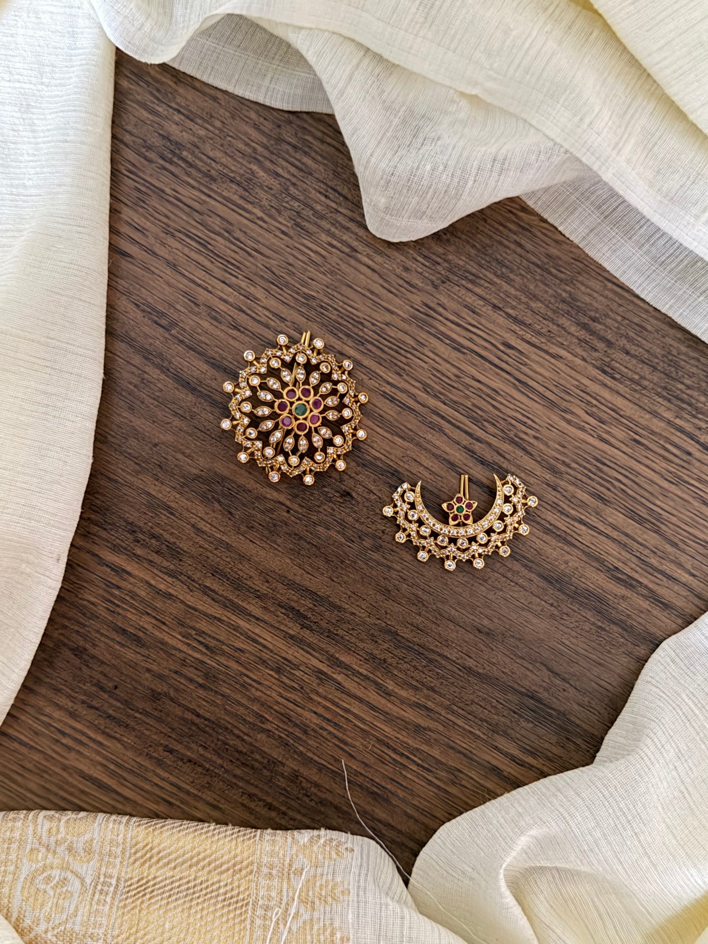 Grand surya chandra hair accessory