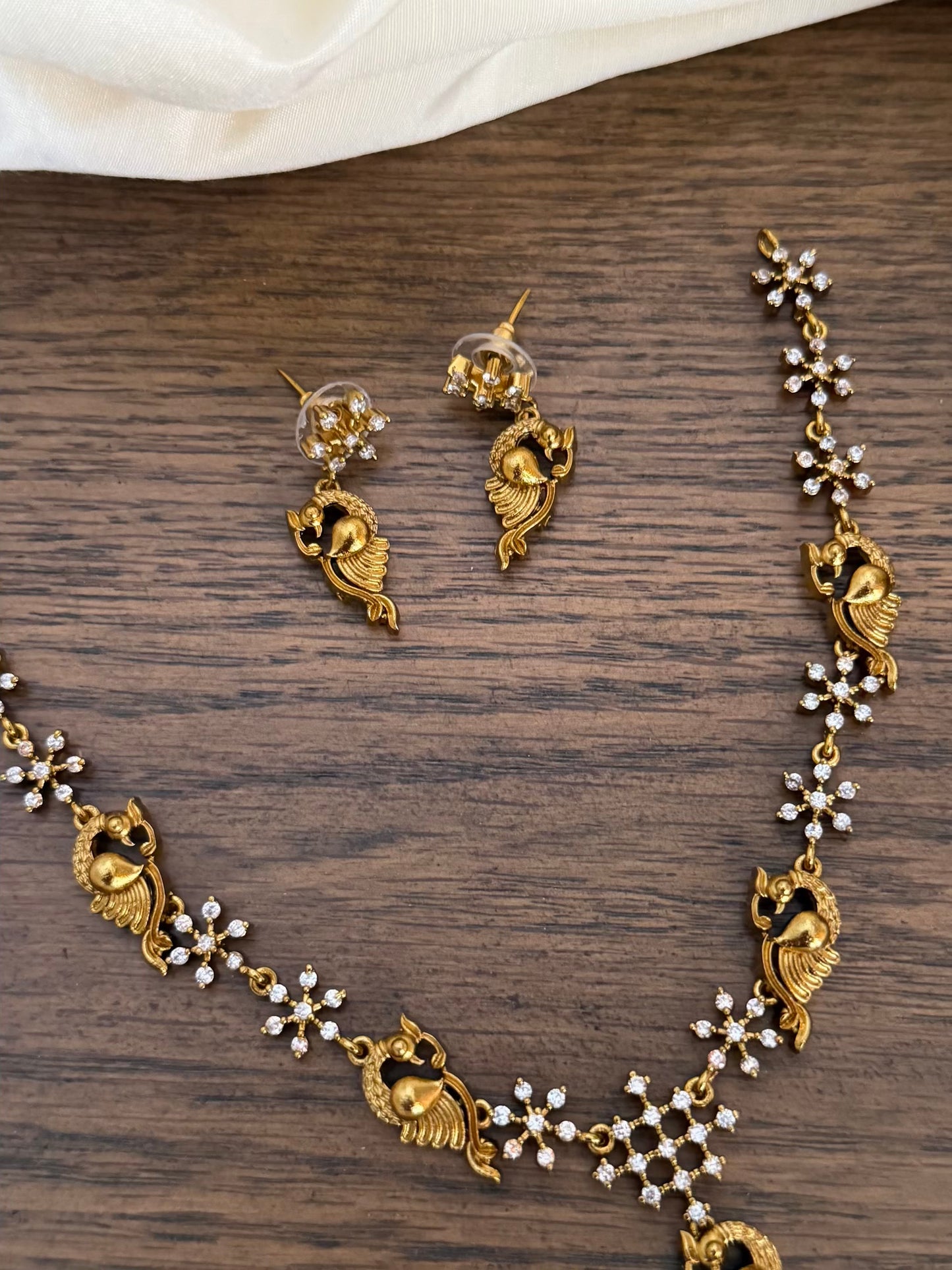 AD peacock necklace set