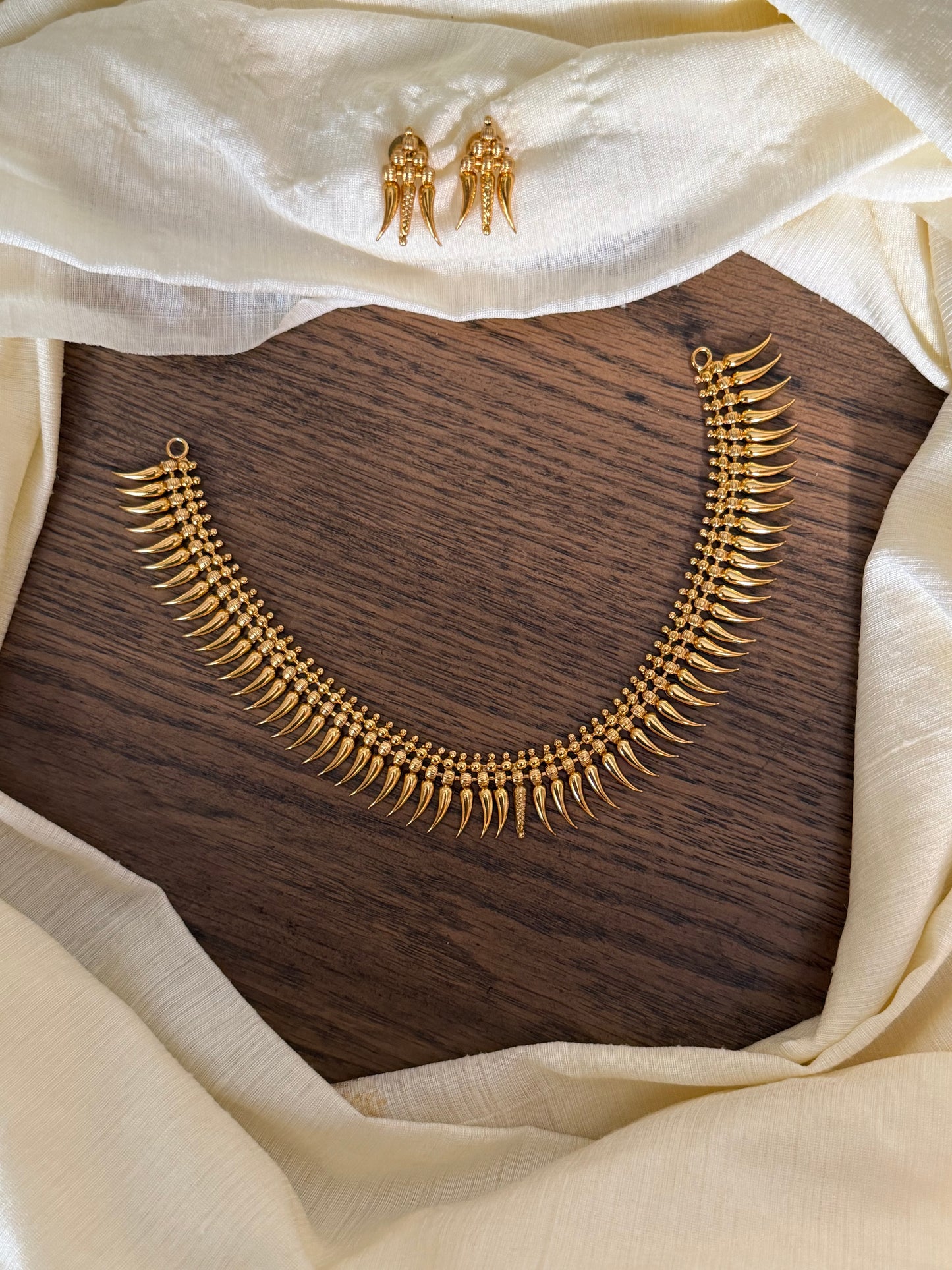 Traditional Kerala Style Mulla Mottu Mala Necklace Set